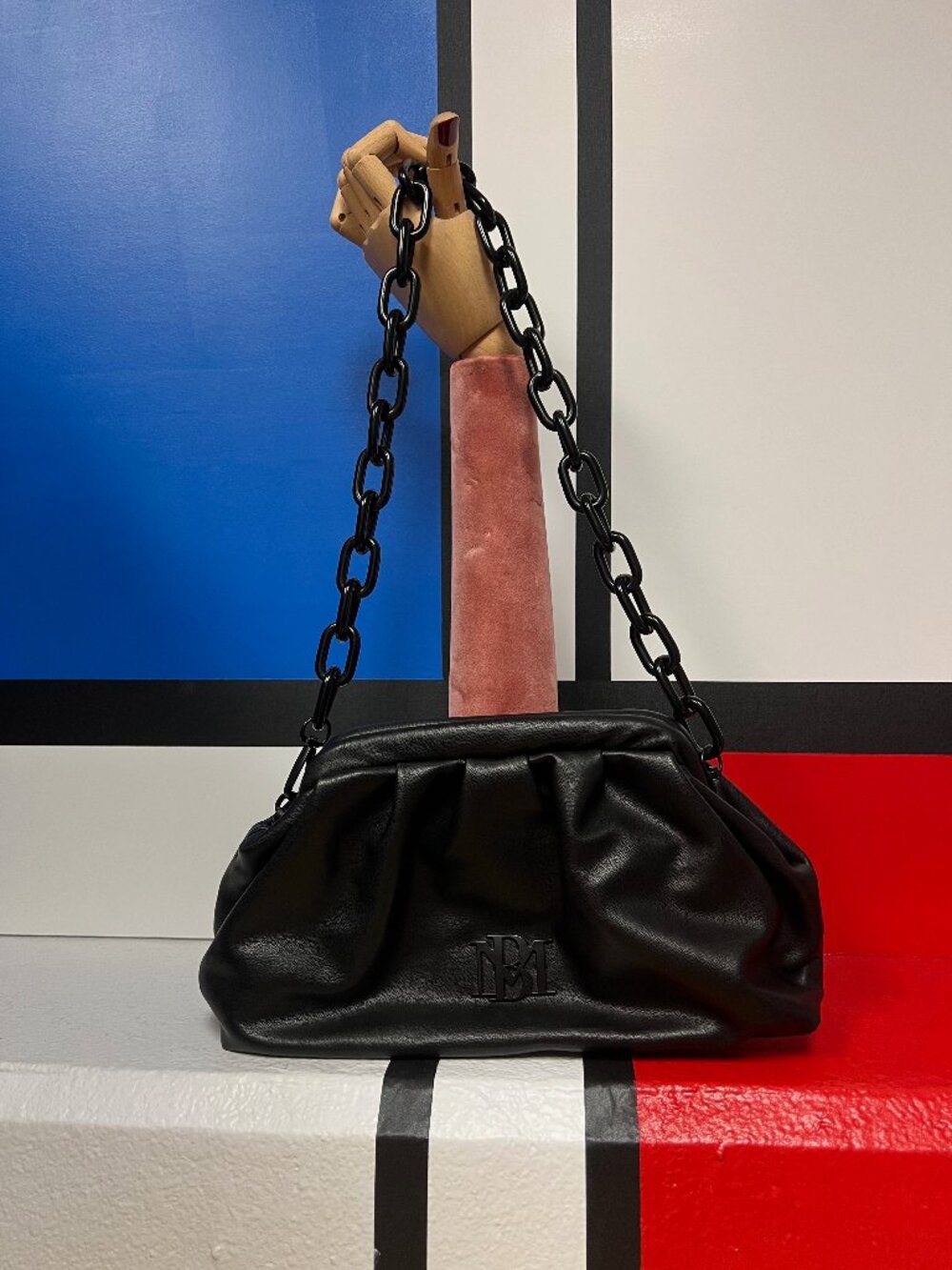 EUC Badgley Mischka Faux Leather Black Chain Strap Small Handbag Purse